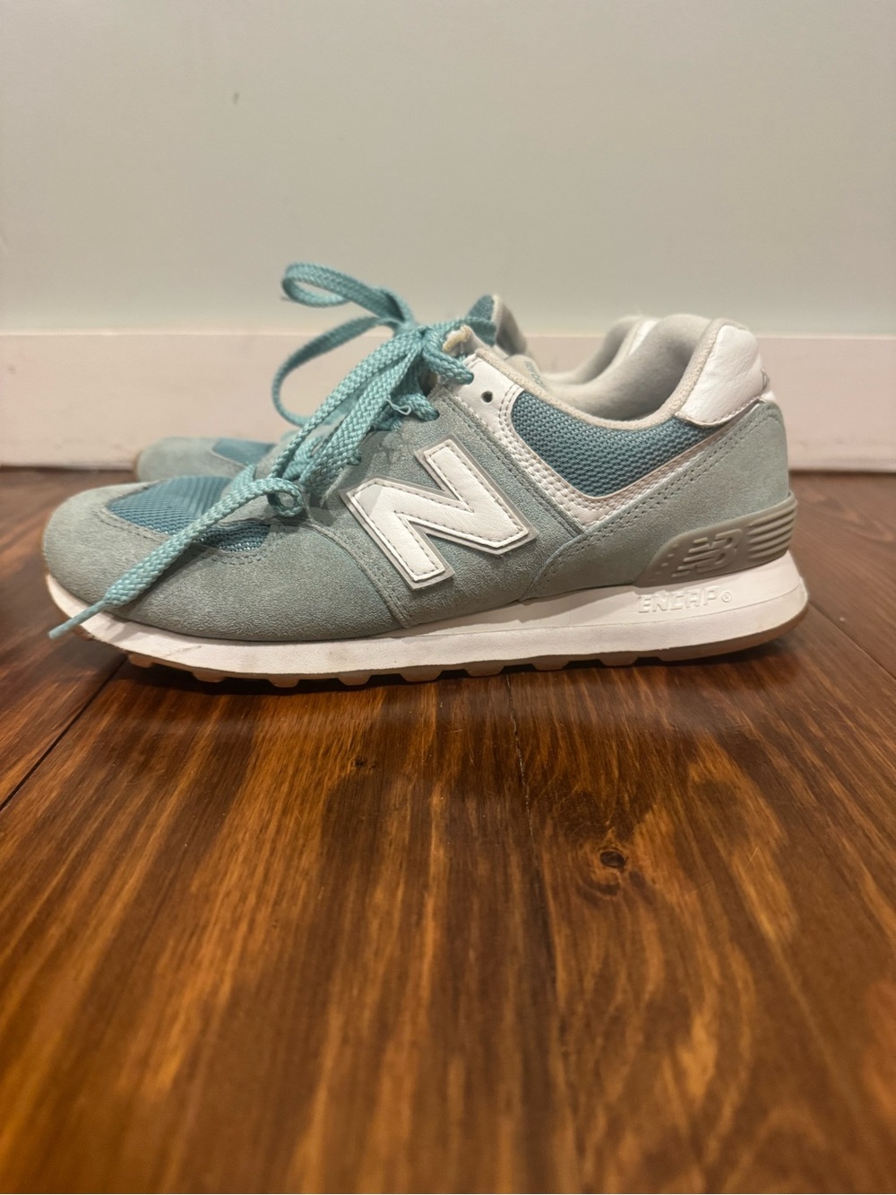 New Balance Women's Sneakers in Teal and White